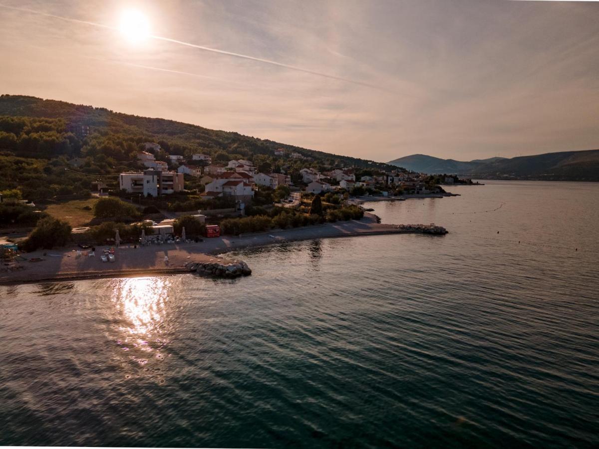 Holiday Home Insulam Mare Trogir Exterior foto